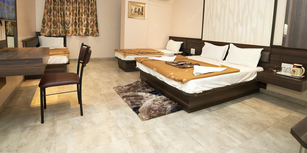 Hotel Sai Suraj Park Sirdi Kültér fotó