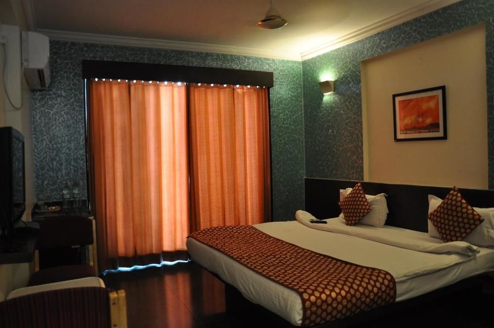 Hotel Sai Suraj Park Sirdi Kültér fotó