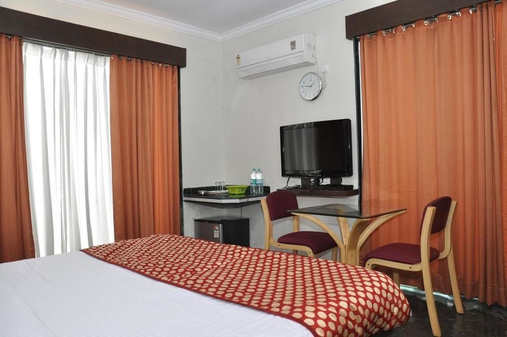 Hotel Sai Suraj Park Sirdi Kültér fotó