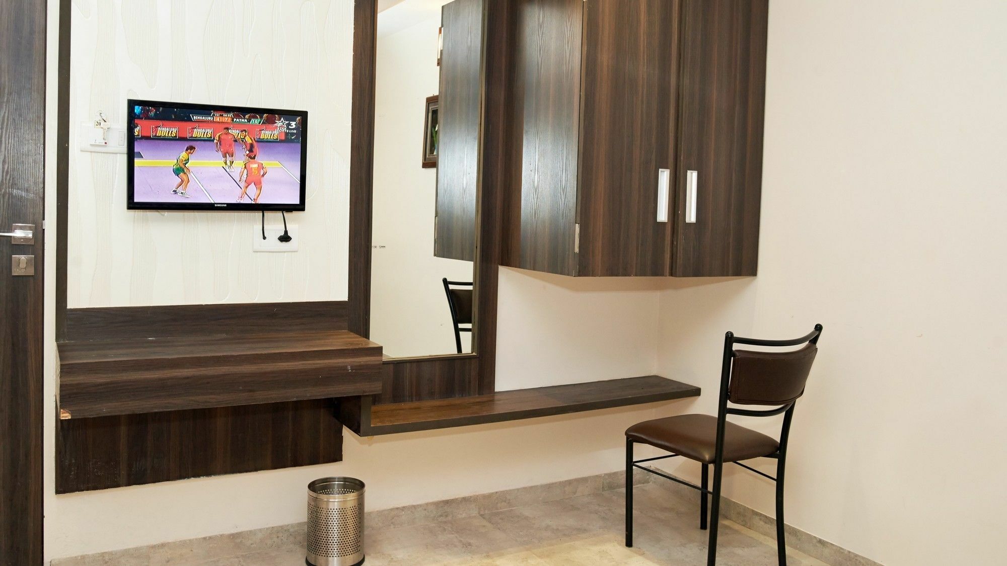 Hotel Sai Suraj Park Sirdi Kültér fotó