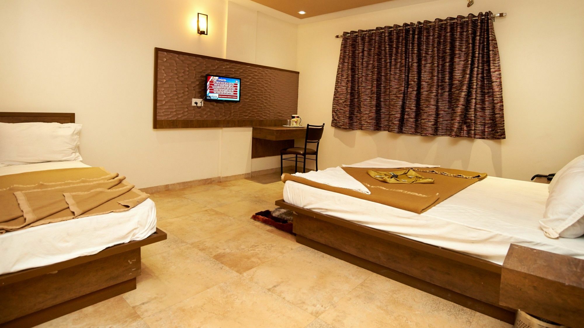 Hotel Sai Suraj Park Sirdi Kültér fotó
