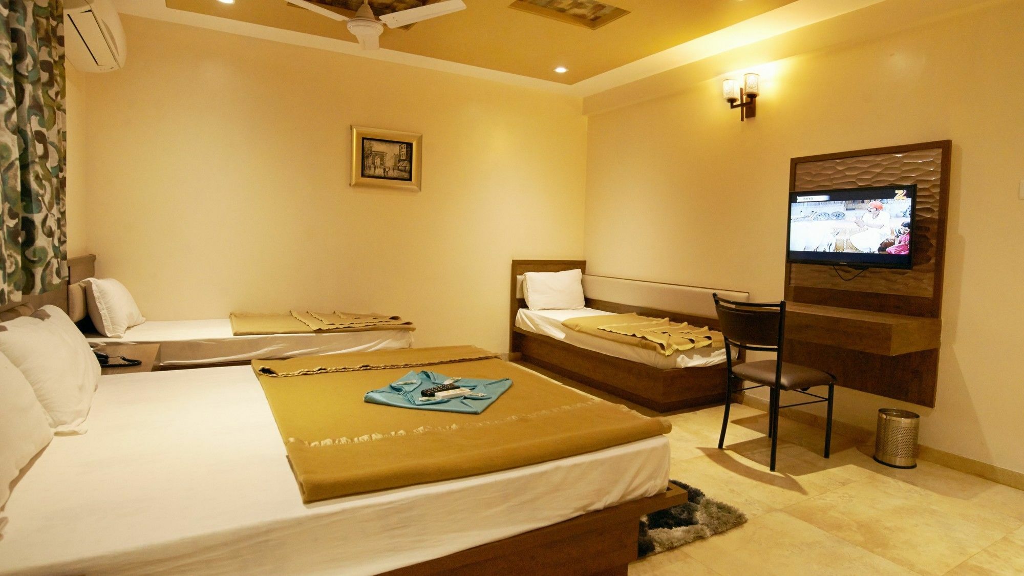 Hotel Sai Suraj Park Sirdi Kültér fotó